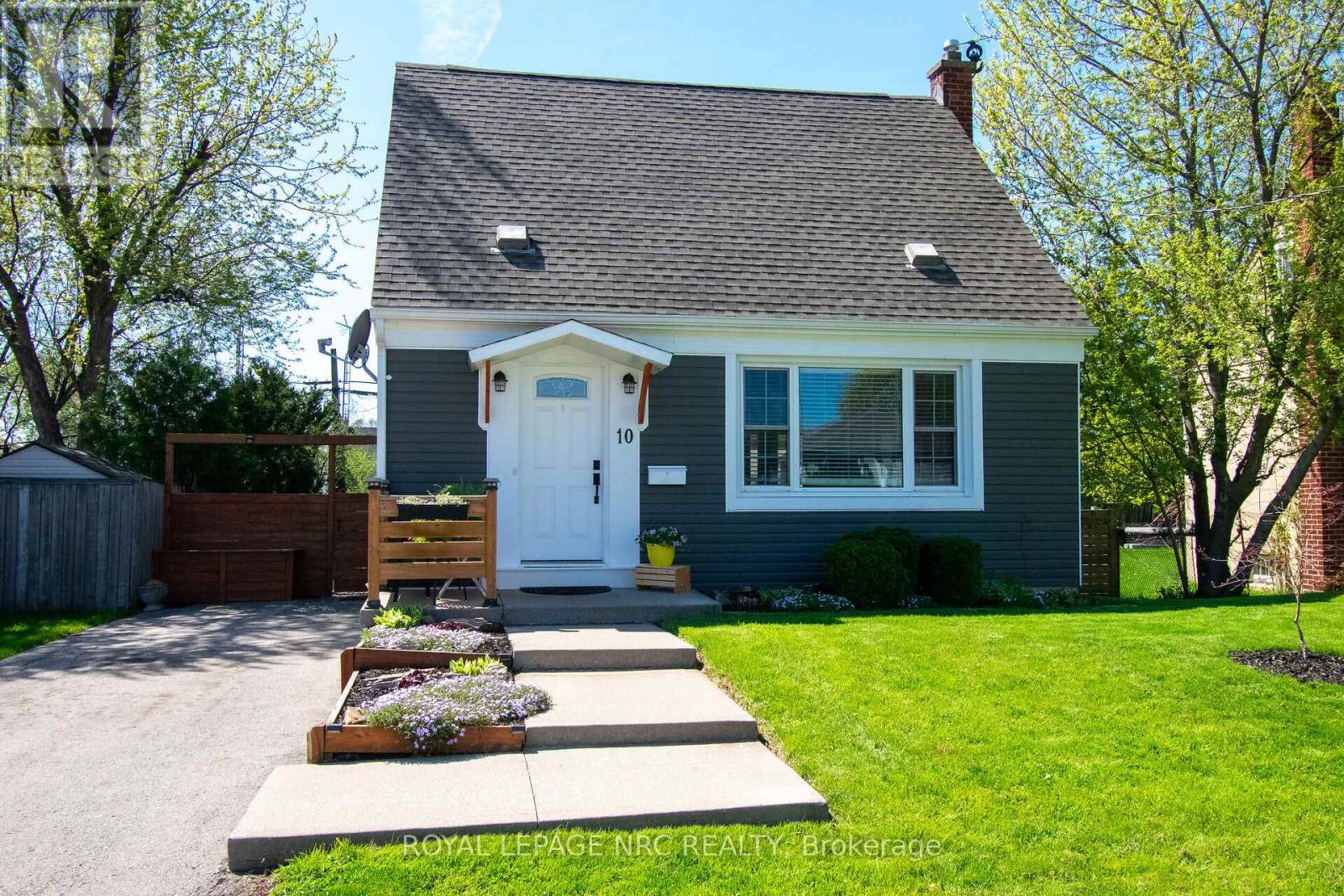 10 BLAIN PLACE N, St. Catharines, Ontario