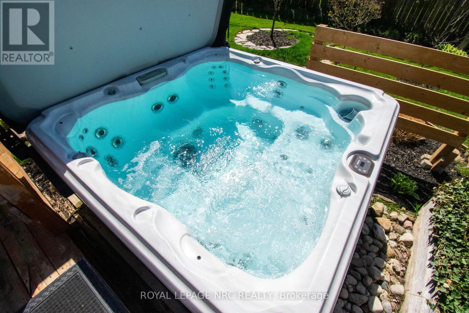 10 Blain Place N, St. Catharines, Ontario  L2P 2R5 - Photo 47 - X13056126