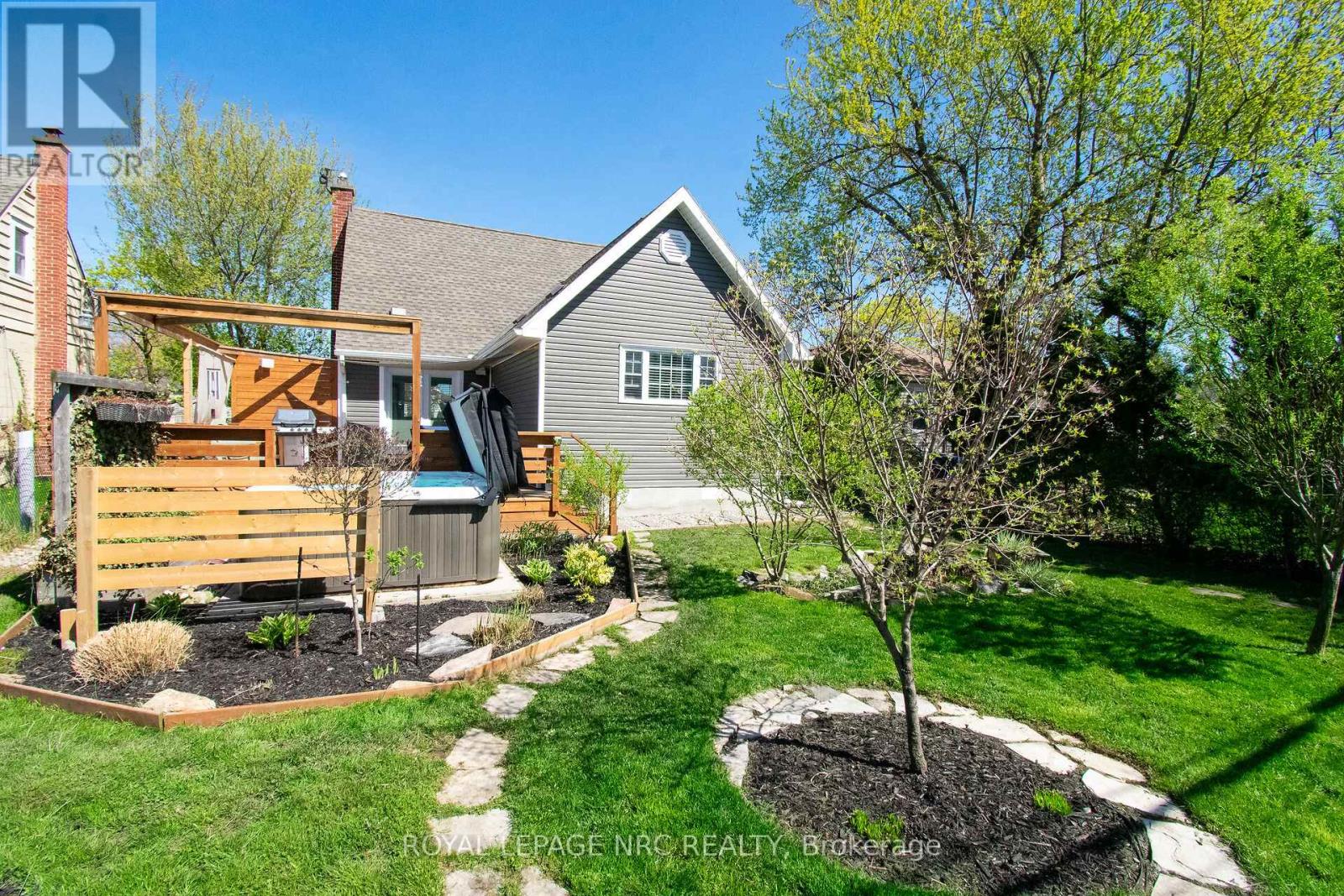 10 Blain Place N, St. Catharines, Ontario  L2P 2R5 - Photo 48 - X13056126