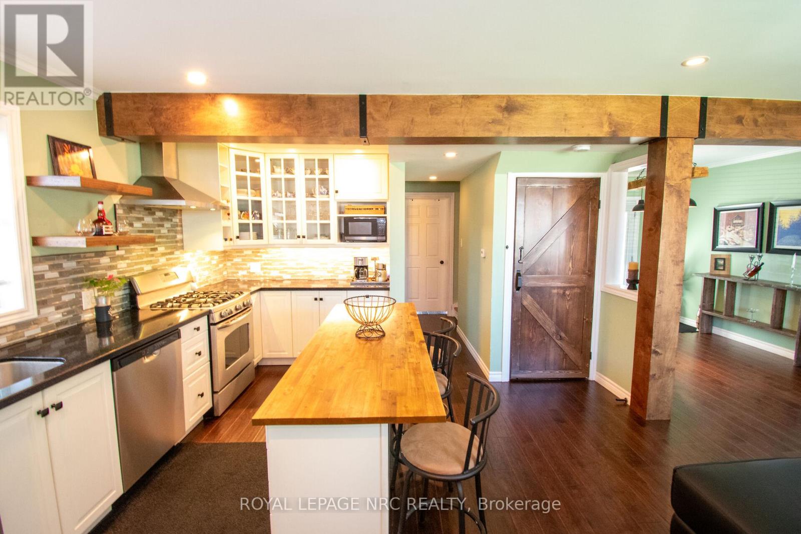 10 Blain Place N, St. Catharines, Ontario  L2P 2R5 - Photo 6 - X13056126