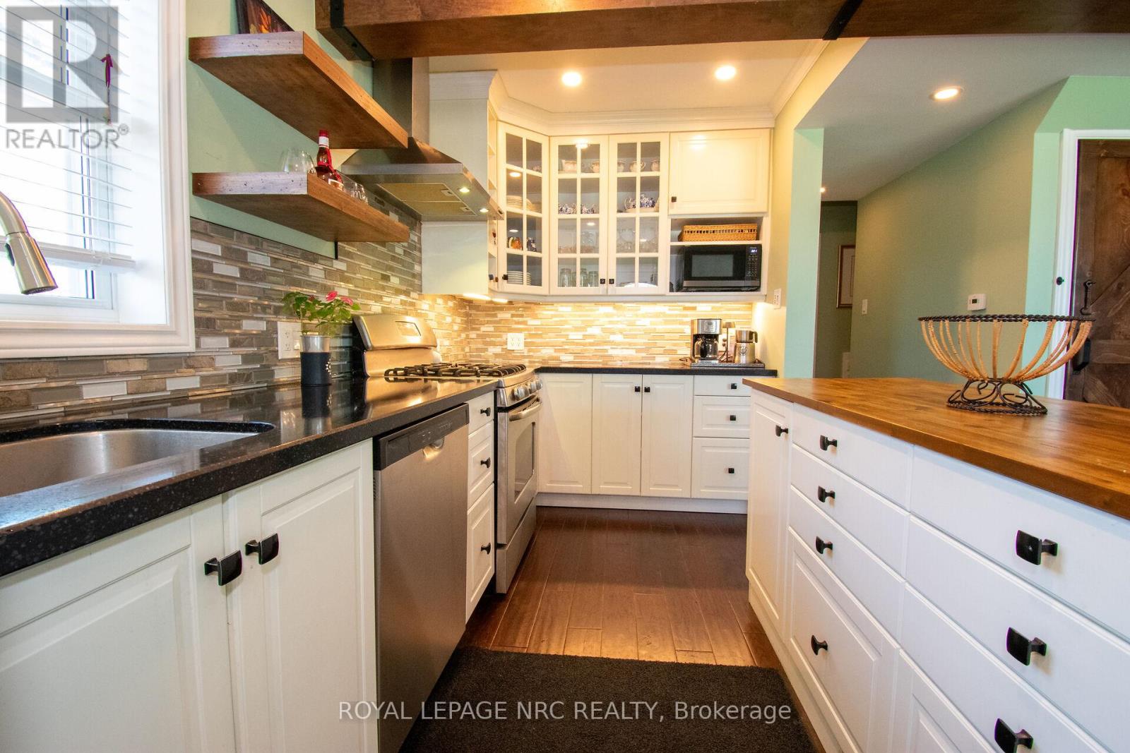 10 Blain Place N, St. Catharines, Ontario  L2P 2R5 - Photo 7 - X13056126