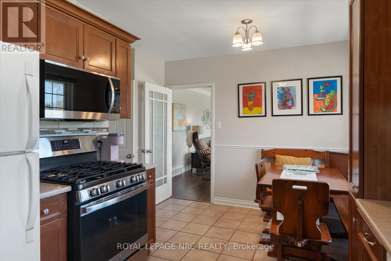 19 Logan Street, St. Catharines, Ontario  L2N 2B6 - Photo 14 - X13056162