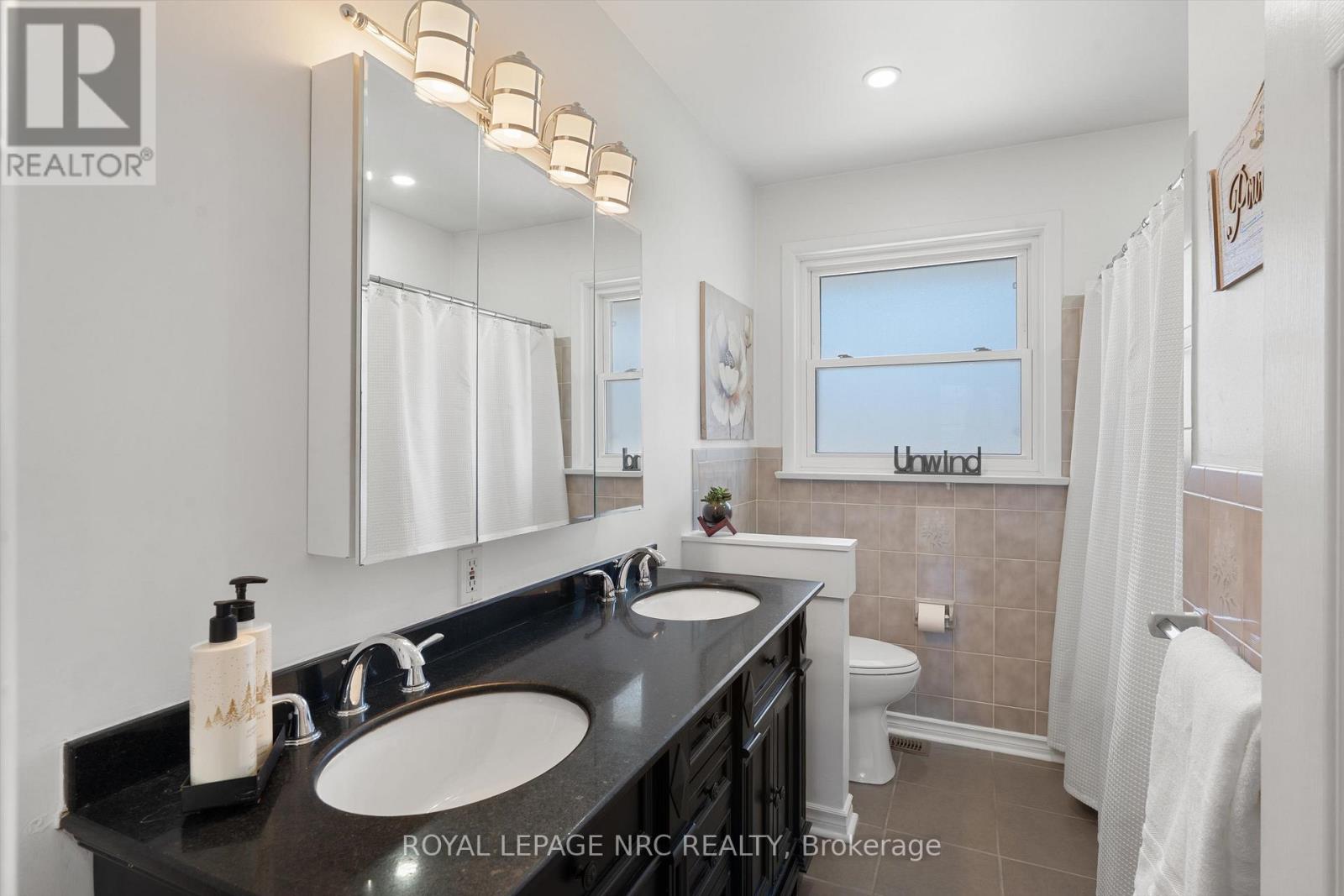 19 Logan Street, St. Catharines, Ontario  L2N 2B6 - Photo 16 - X13056162