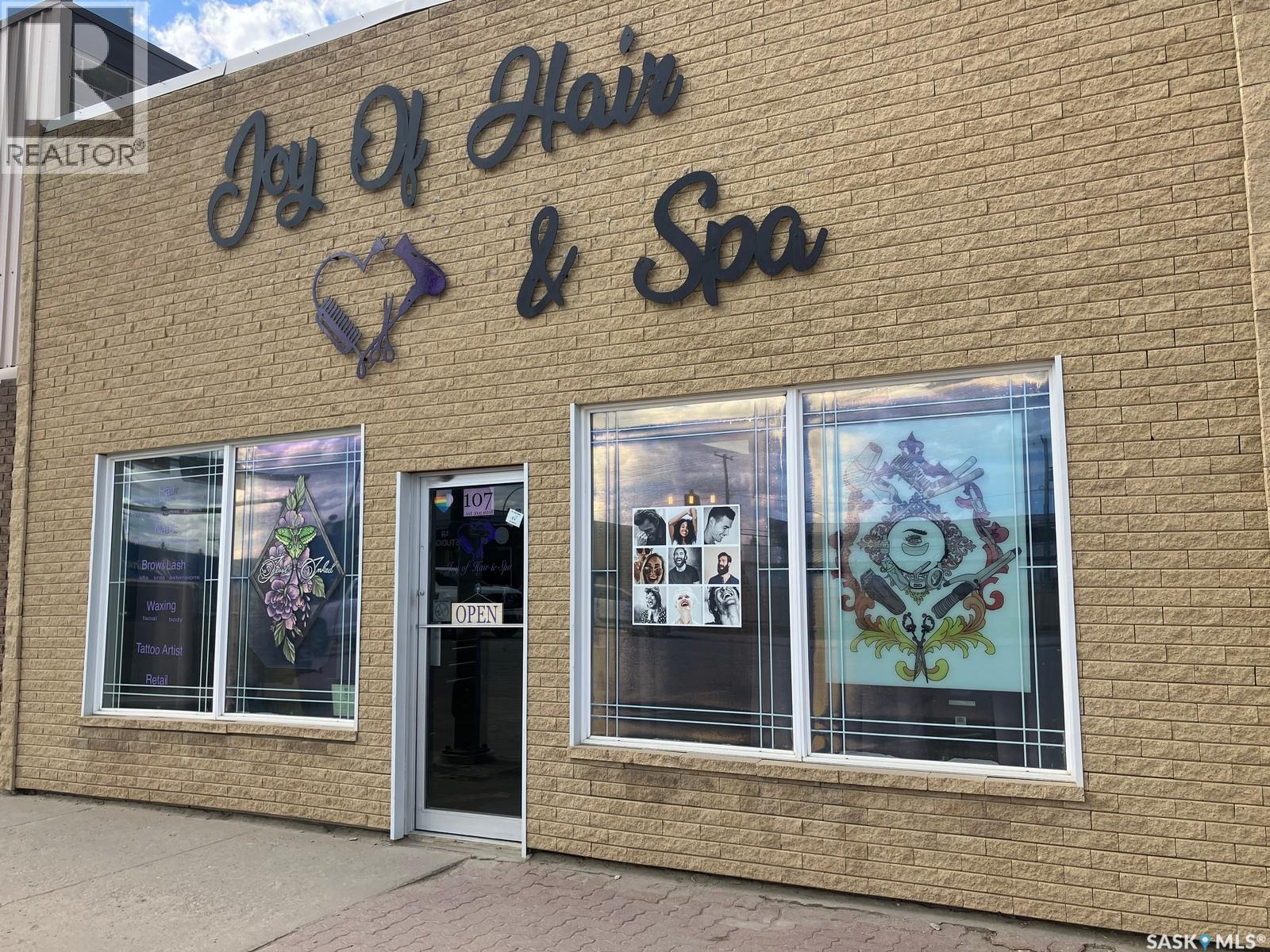 107 1st Avenue E, Nipawin, Saskatchewan  S0E 1E0 - Photo 1 - SK004927