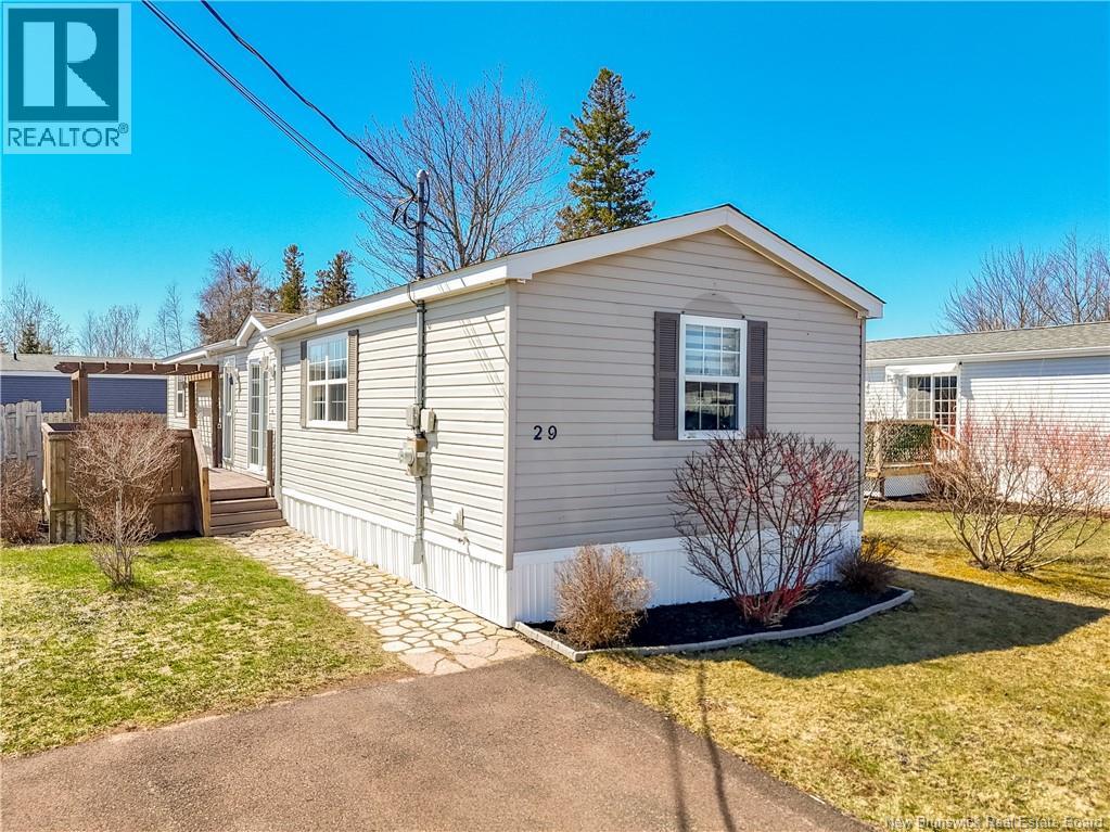<h3>$199,900</h3><p>29 Petitcodiac Lane, Dieppe, New Brunswick</p>
