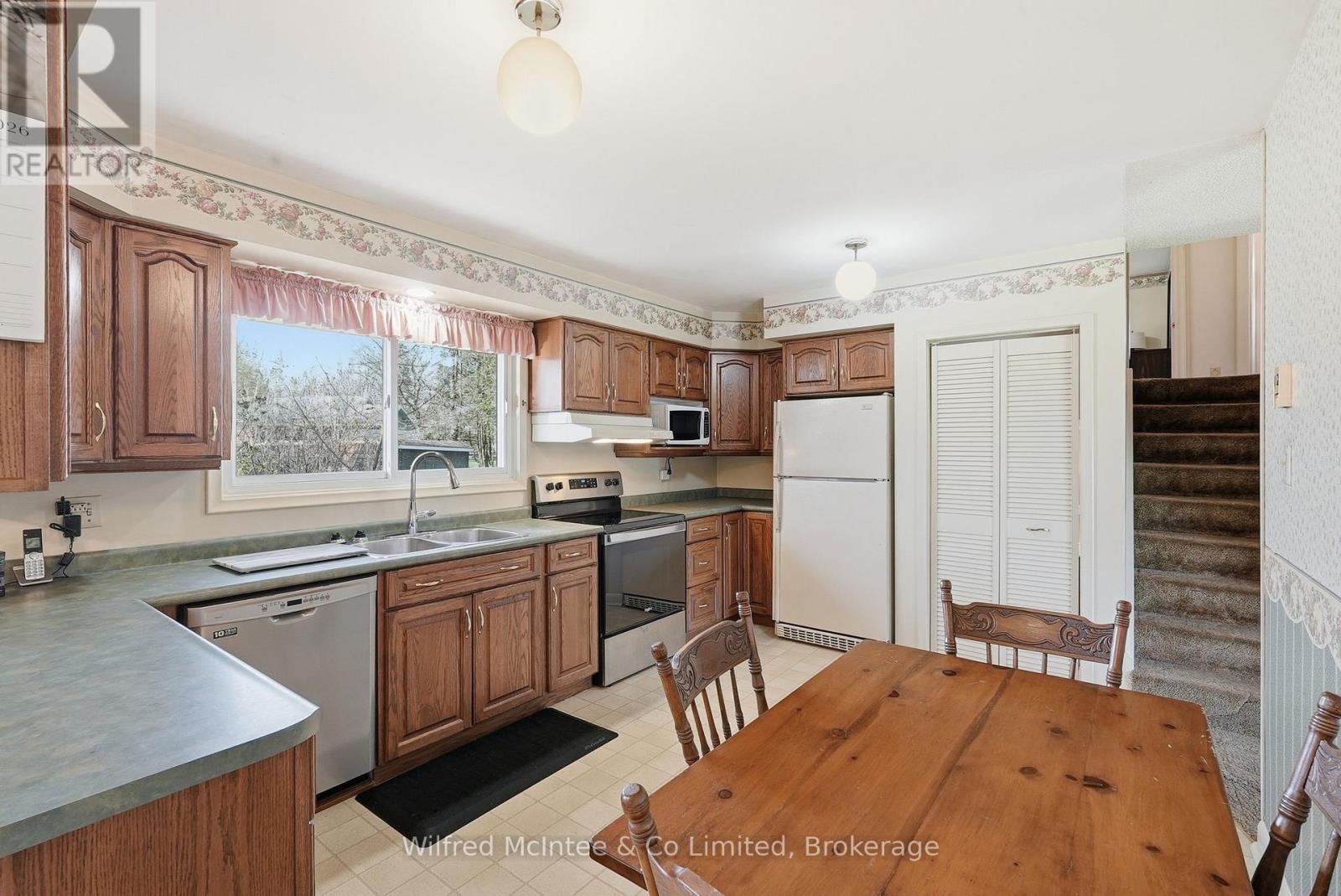 15 Johnstone Boulevard, Brockton, Ontario  N0G 2V0 - Photo 16 - X13056142