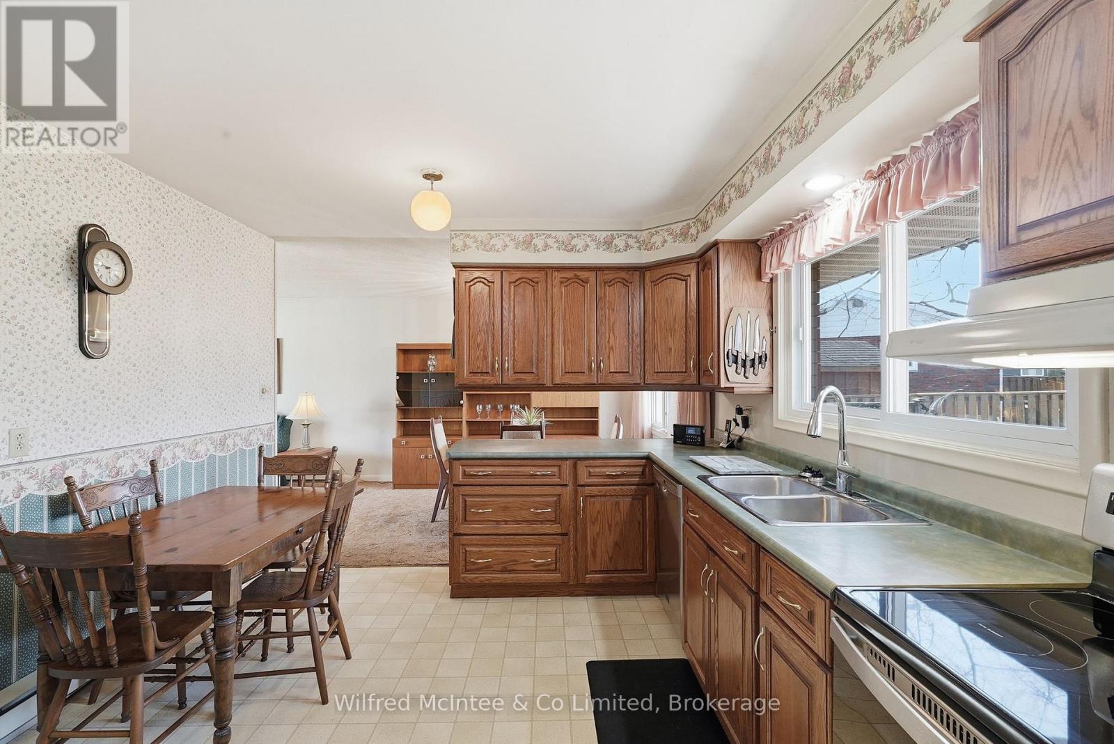 15 Johnstone Boulevard, Brockton, Ontario  N0G 2V0 - Photo 19 - X13056142