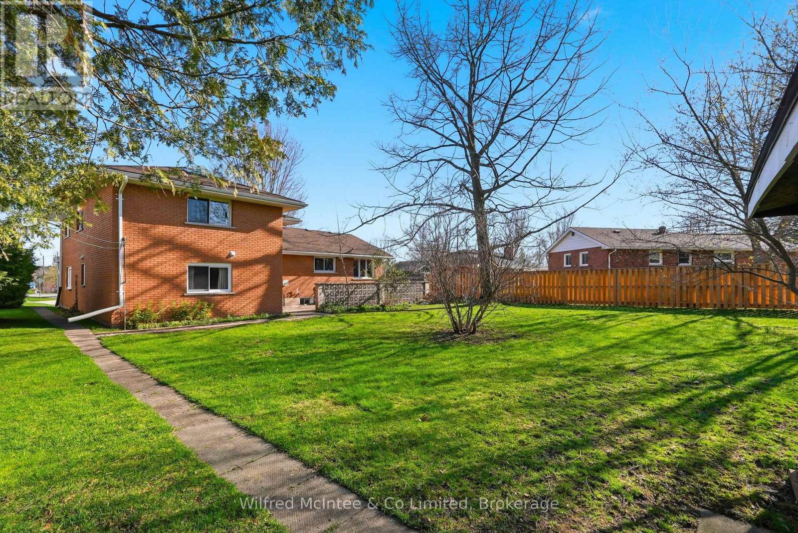 15 Johnstone Boulevard, Brockton, Ontario  N0G 2V0 - Photo 42 - X13056142