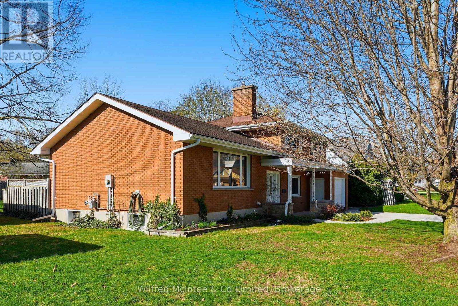 15 Johnstone Boulevard, Brockton, Ontario  N0G 2V0 - Photo 5 - X13056142