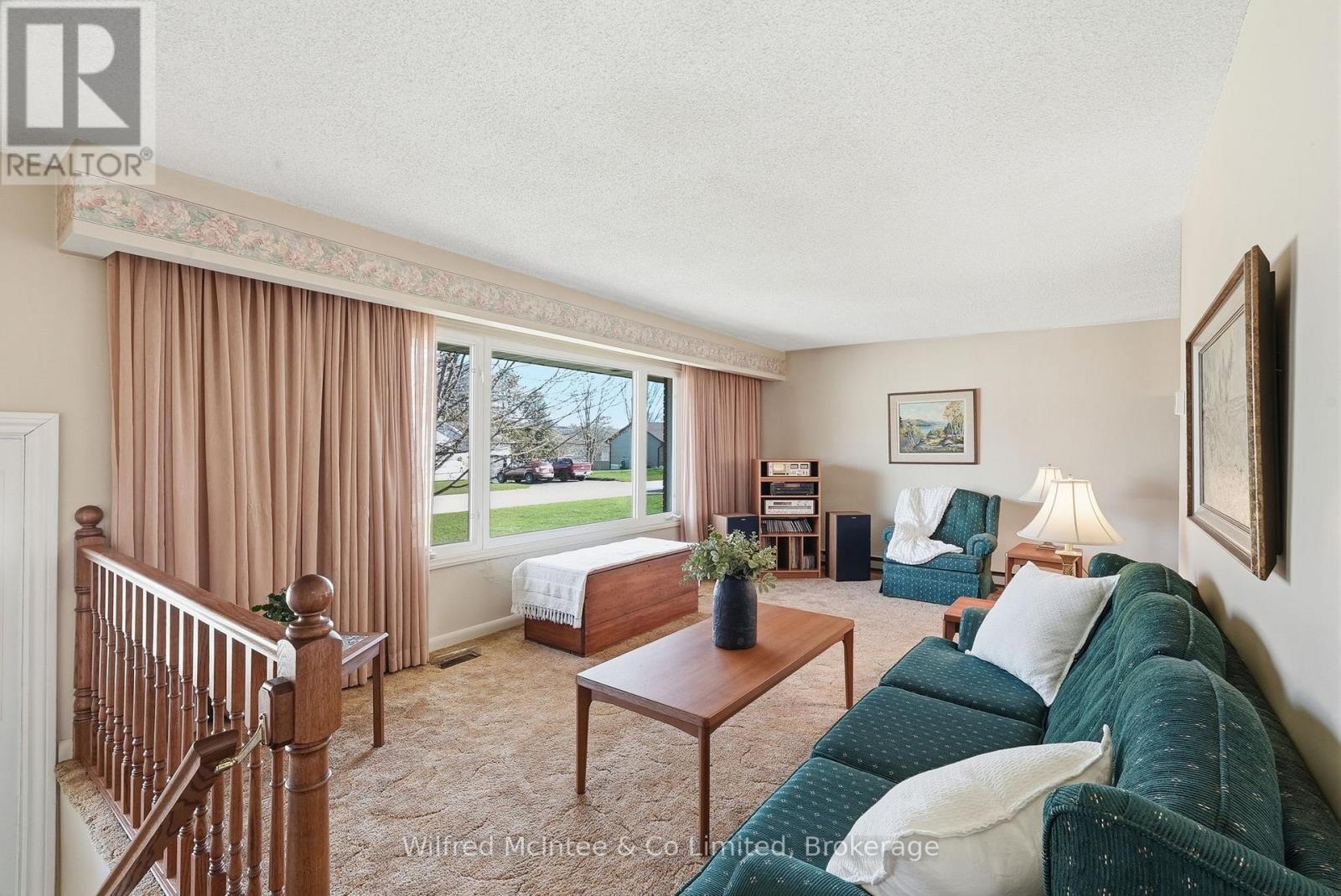 15 Johnstone Boulevard, Brockton, Ontario  N0G 2V0 - Photo 9 - X13056142