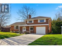 15 JOHNSTONE BOULEVARD, Brockton, Ontario