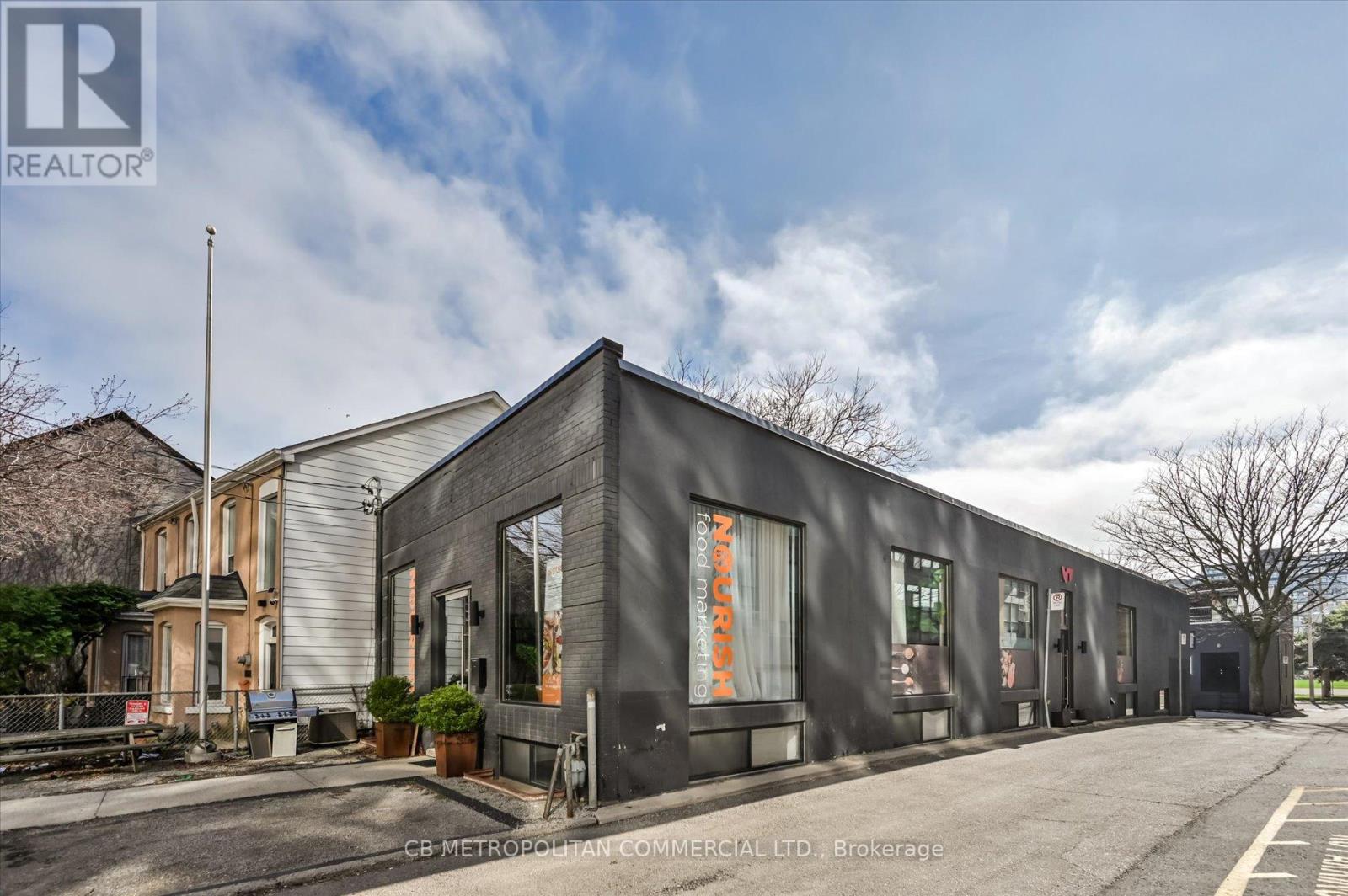 201 NIAGARA STREET, Toronto, Ontario