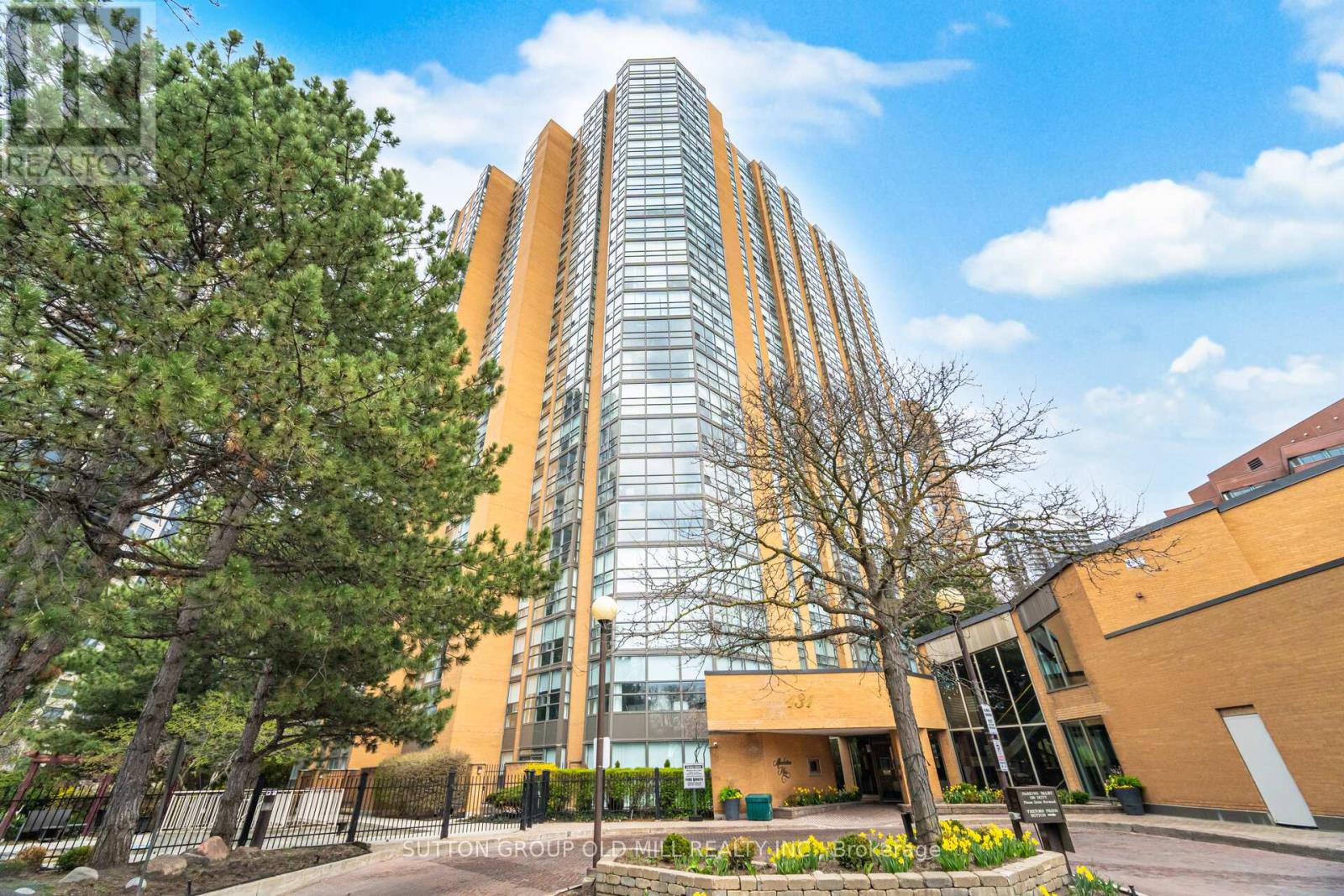 1410 - 131 BEECROFT ROAD, Toronto, Ontario