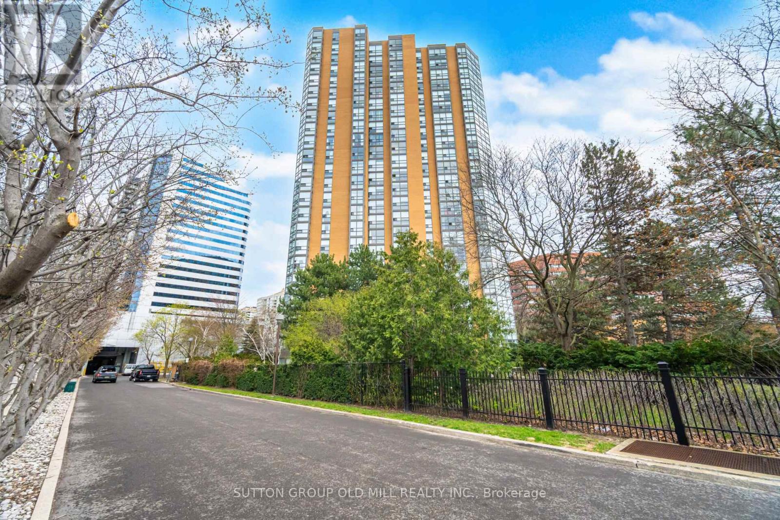 1410 - 131 Beecroft Road, Toronto, Ontario  M2N 6G9 - Photo 2 - C13056150