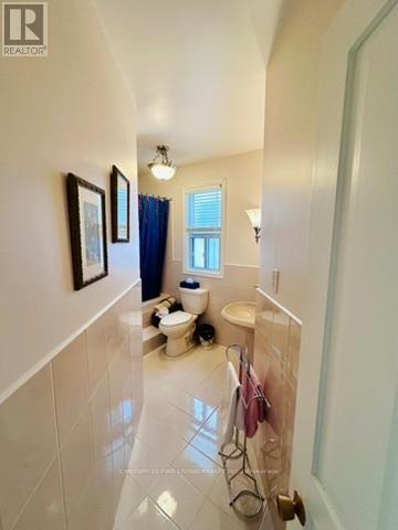 382 Roxton Road, Toronto, Ontario  M6G 3R2 - Photo 18 - C13056172