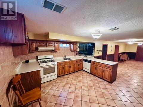 382 Roxton Road, Toronto, Ontario  M6G 3R2 - Photo 21 - C13056172