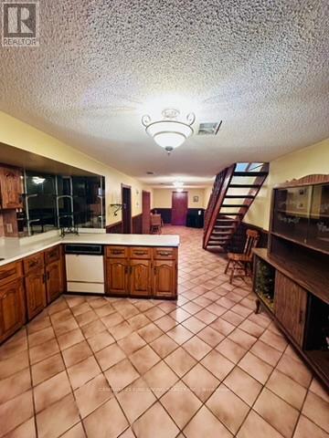 382 Roxton Road, Toronto, Ontario  M6G 3R2 - Photo 22 - C13056172