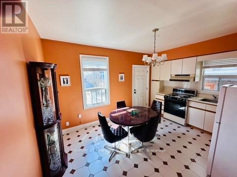 382 Roxton Road, Toronto, Ontario  M6G 3R2 - Photo 7 - C13056172