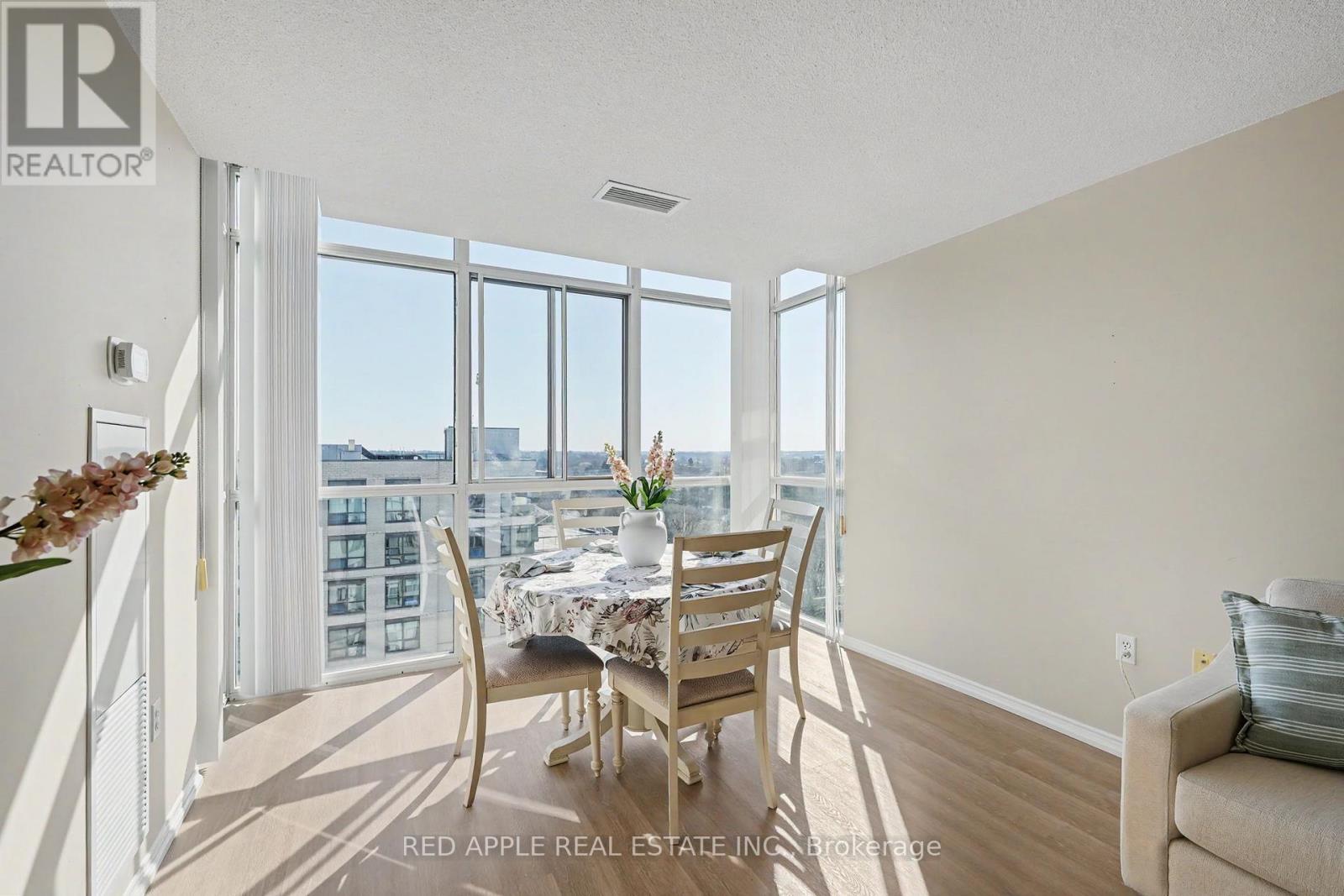 1106 - 270 Davis Drive, Newmarket, Ontario  L3Y 8K2 - Photo 6 - N13056118