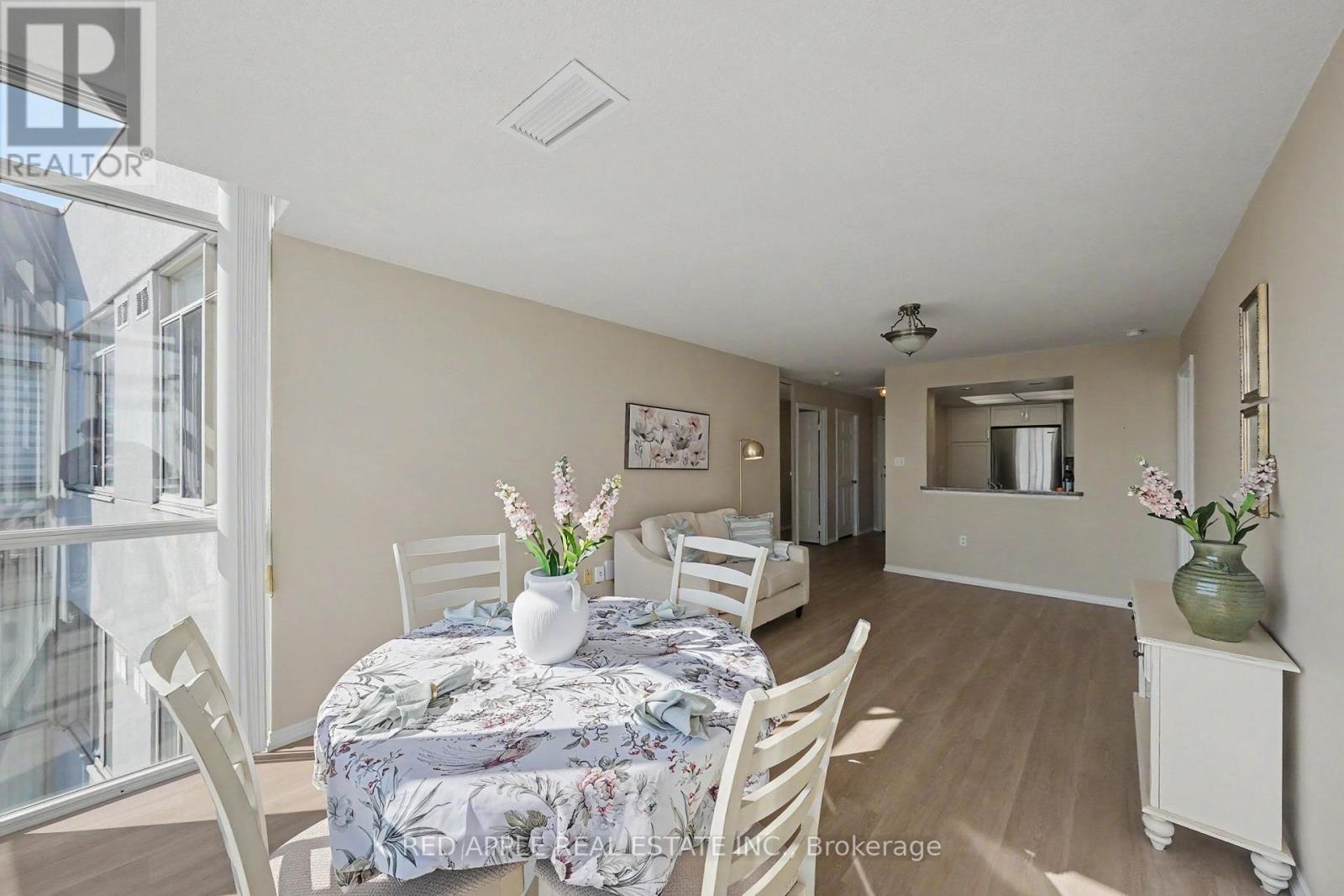 1106 - 270 Davis Drive, Newmarket, Ontario  L3Y 8K2 - Photo 7 - N13056118