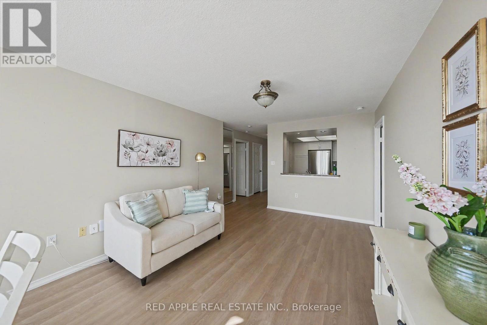 1106 - 270 Davis Drive, Newmarket, Ontario  L3Y 8K2 - Photo 8 - N13056118