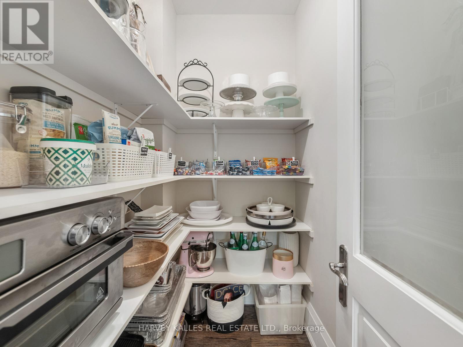 190 Carmichael Avenue, Toronto, Ontario  M5M 2X3 - Photo 12 - C12970666