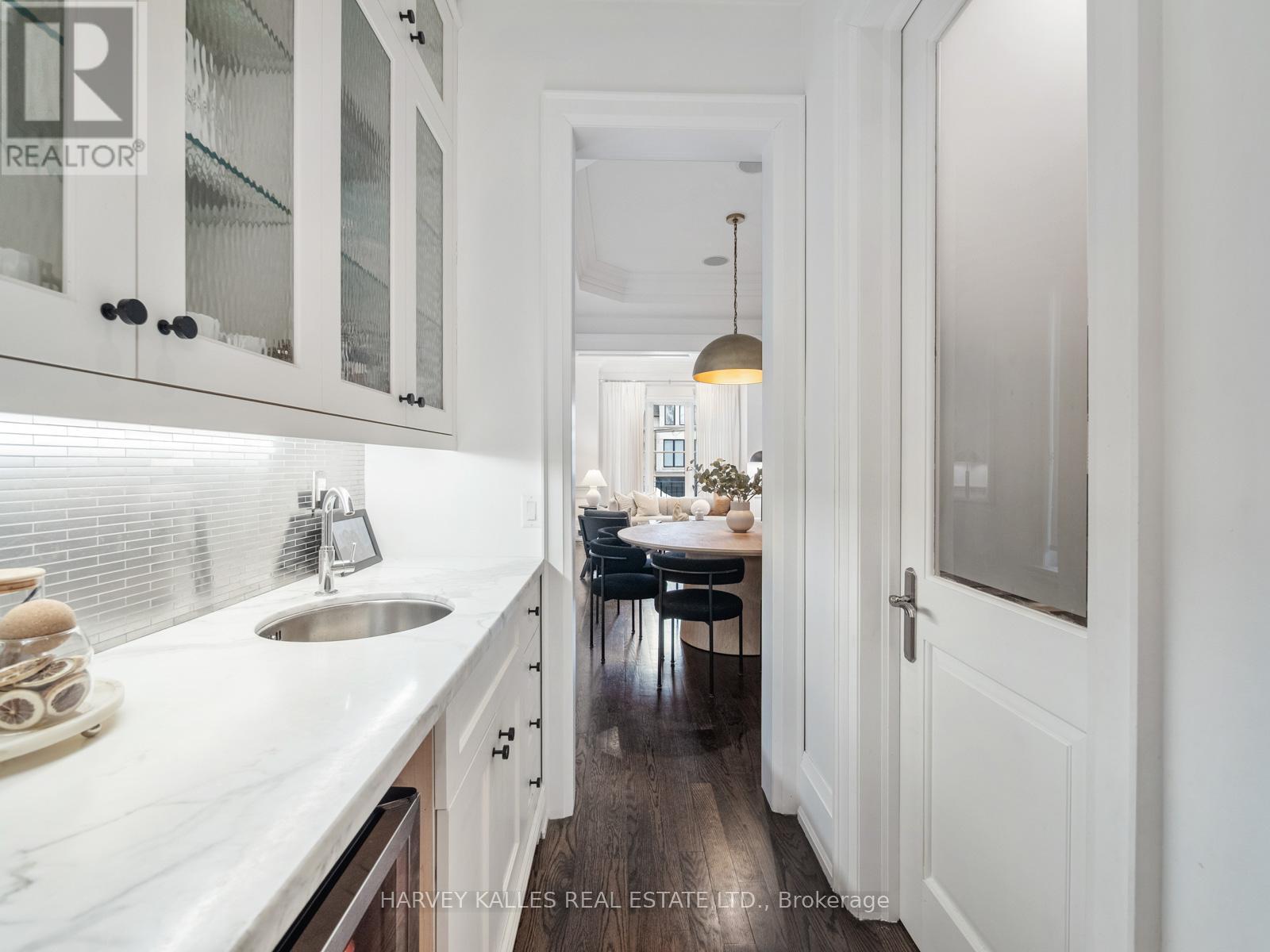 190 Carmichael Avenue, Toronto, Ontario  M5M 2X3 - Photo 11 - C12970666