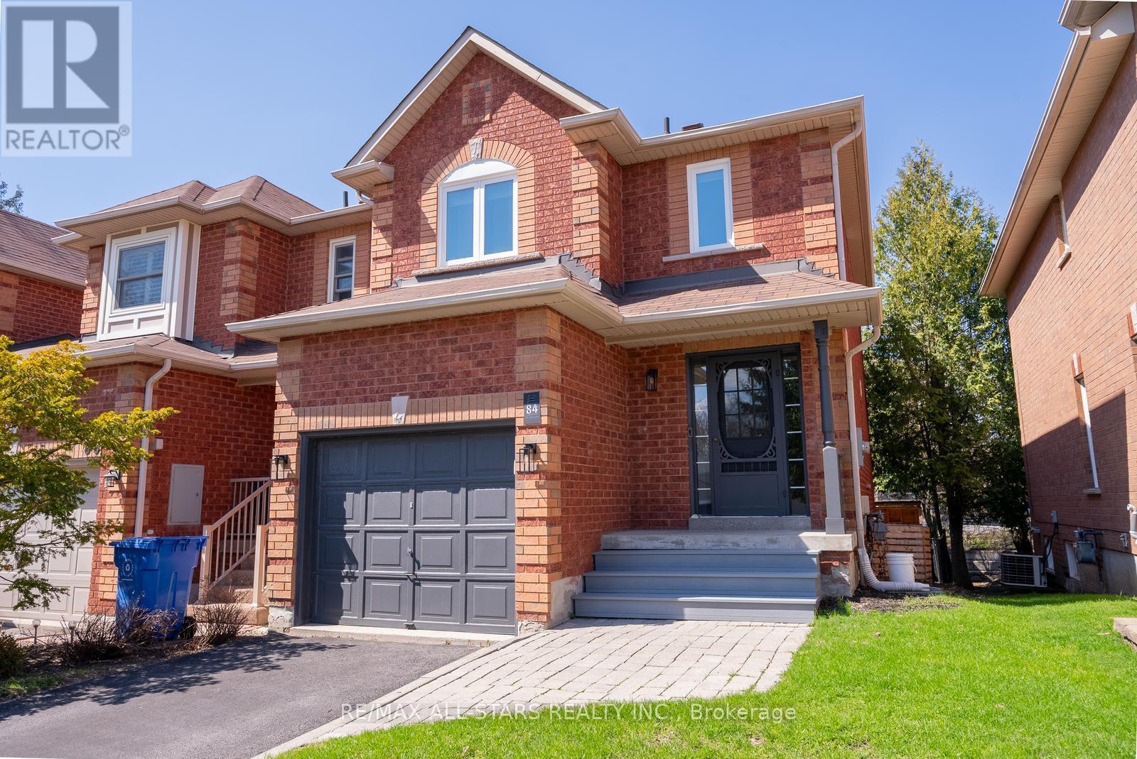 84 Willoway, Whitchurch-Stouffville, Ontario  L4A 1K6 - Photo 2 - N12788902