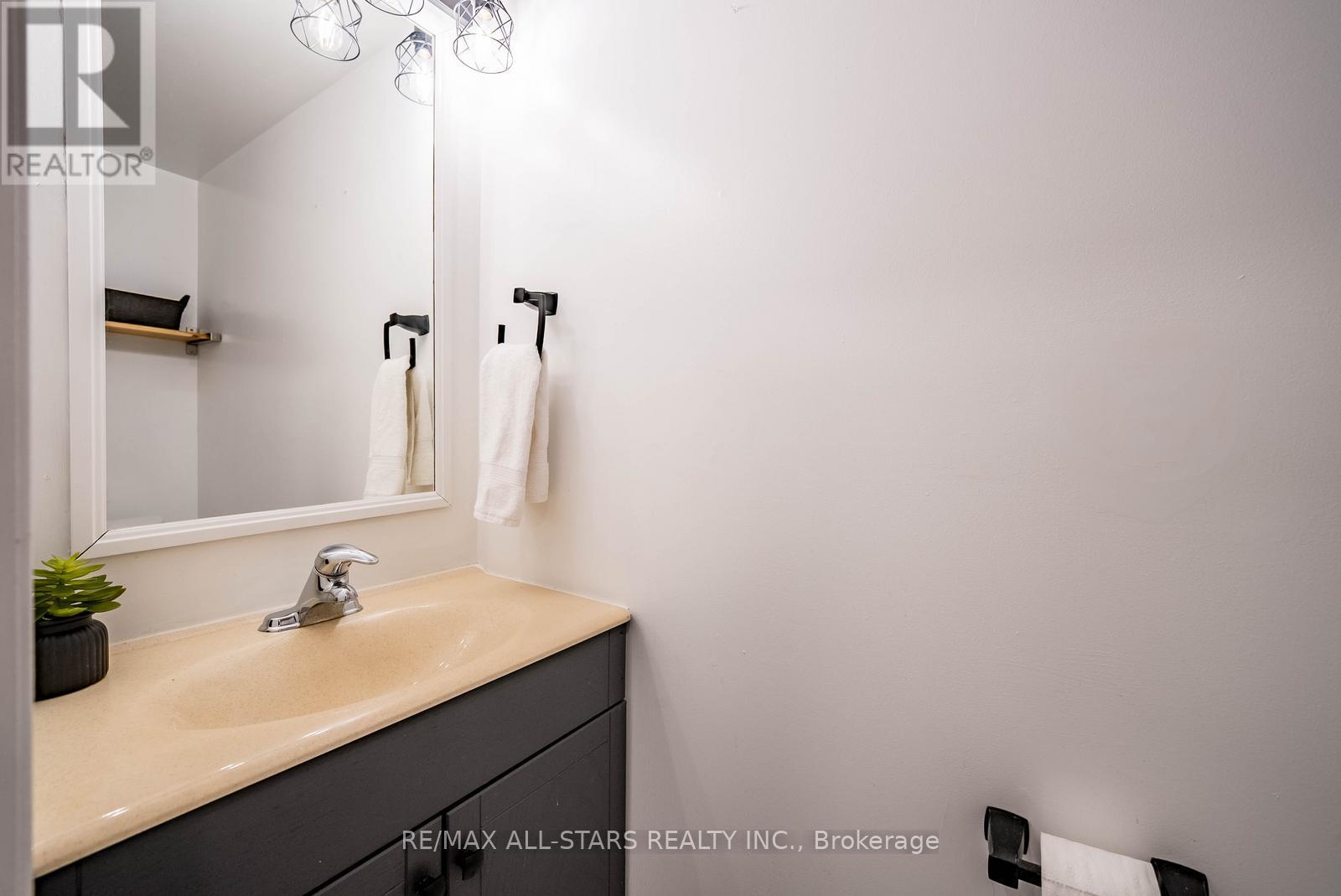 84 Willoway, Whitchurch-Stouffville, Ontario  L4A 1K6 - Photo 20 - N12788902