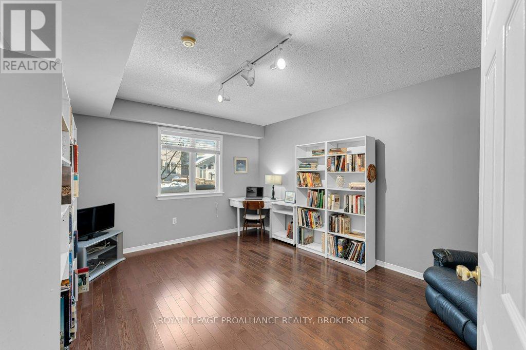 660 Roosevelt Drive, Kingston, Ontario  K7M 8T8 - Photo 33 - X12938510