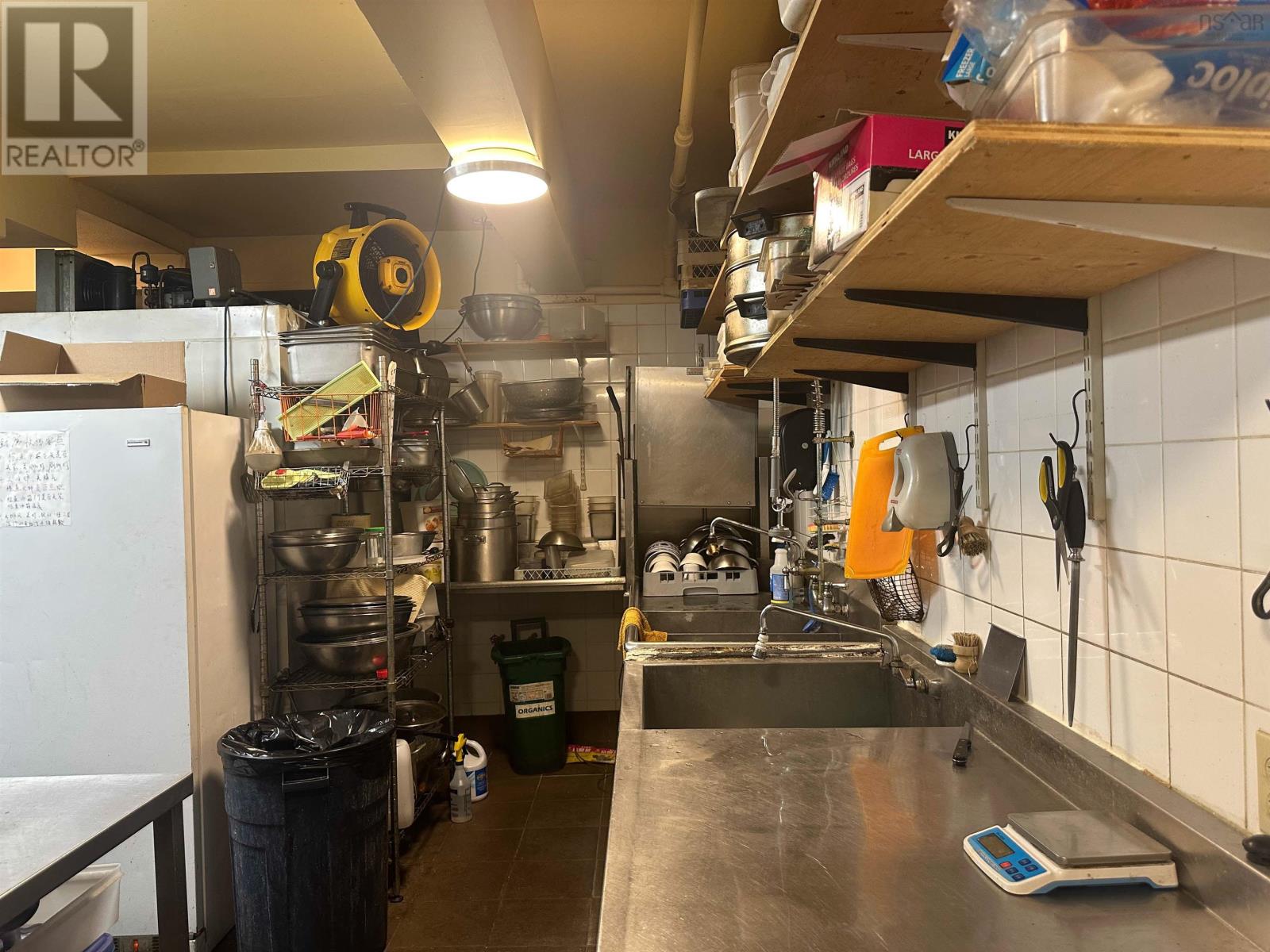 5234 Blowers Street, Halifax, Nova Scotia  B3A 1J7 - Photo 9 - 202520226