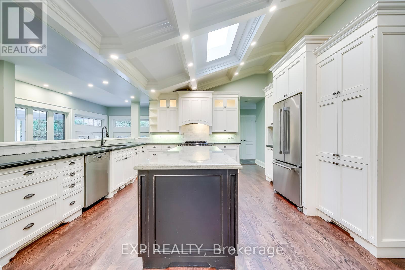 282 Burgundy Drive, Oakville, Ontario  L6J 4G1 - Photo 10 - W13056148