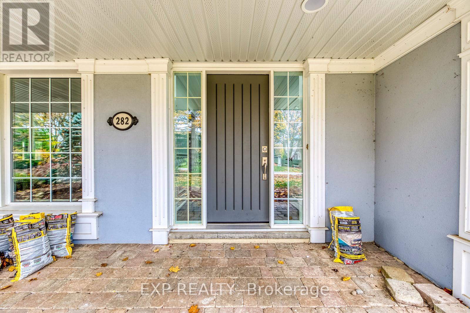 282 Burgundy Drive, Oakville, Ontario  L6J 4G1 - Photo 3 - W13056148