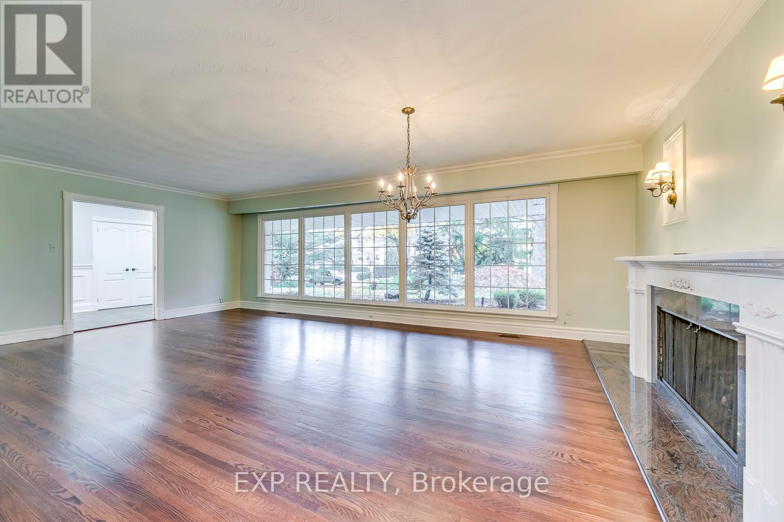 282 Burgundy Drive, Oakville, Ontario  L6J 4G1 - Photo 6 - W13056148