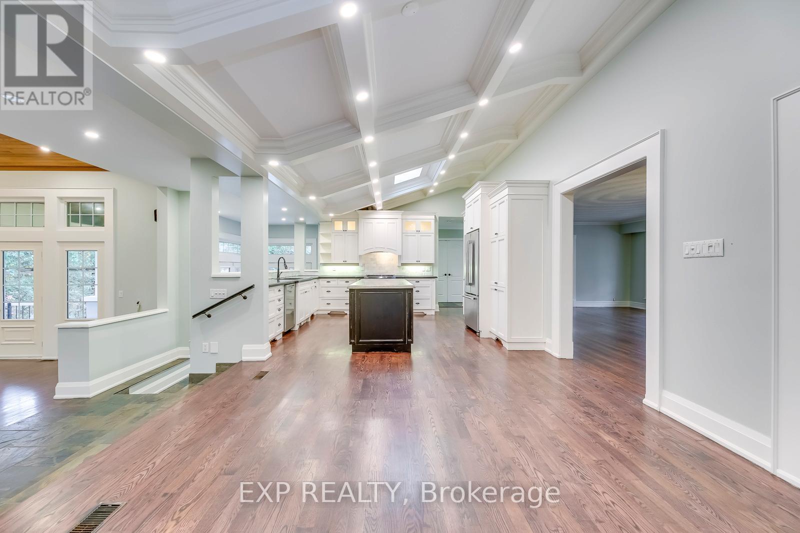 282 Burgundy Drive, Oakville, Ontario  L6J 4G1 - Photo 7 - W13056148