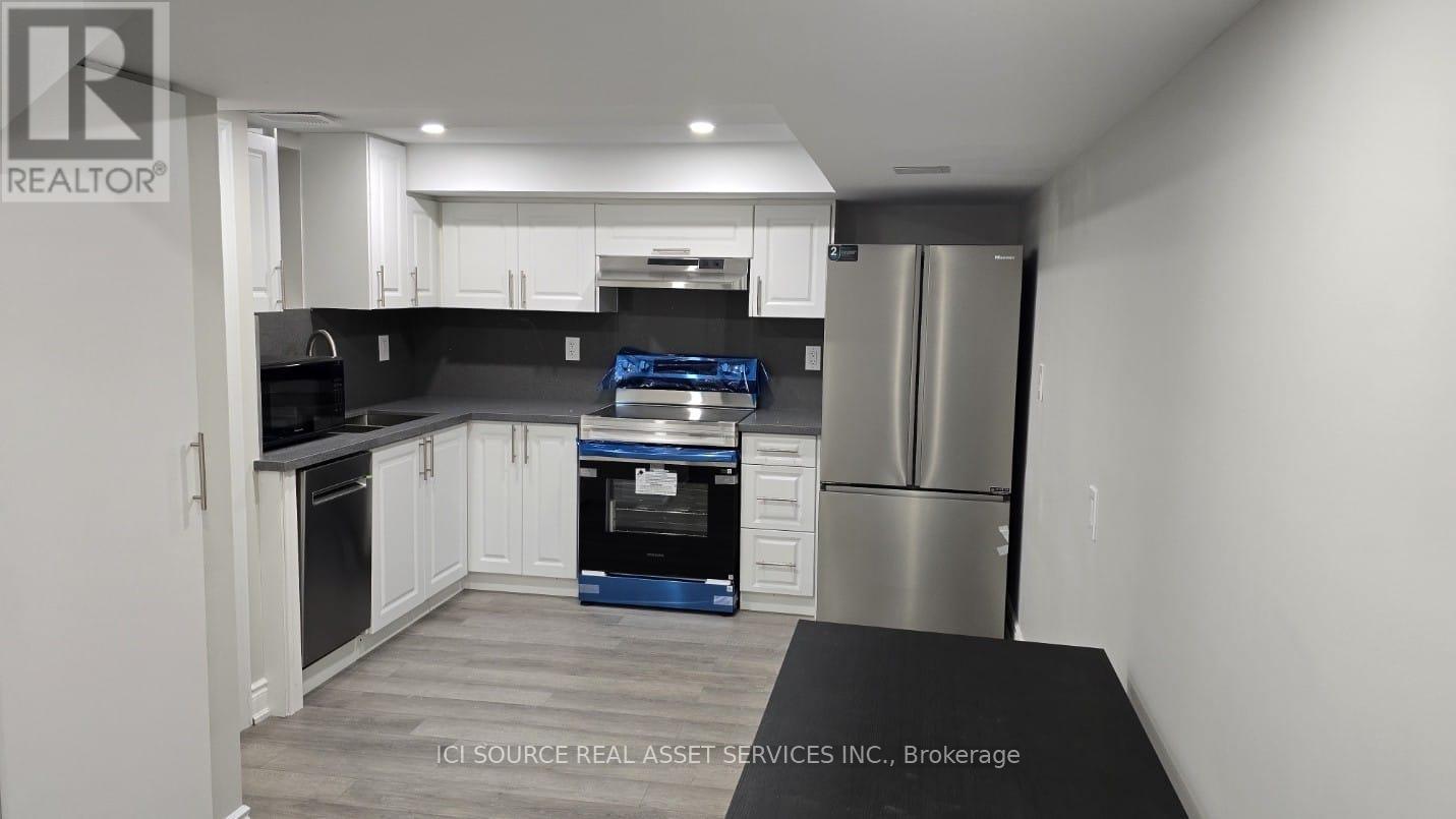 Lower - 508 Boyd Lane, Milton, Ontario  L9E 1W6 - Photo 3 - W13056152