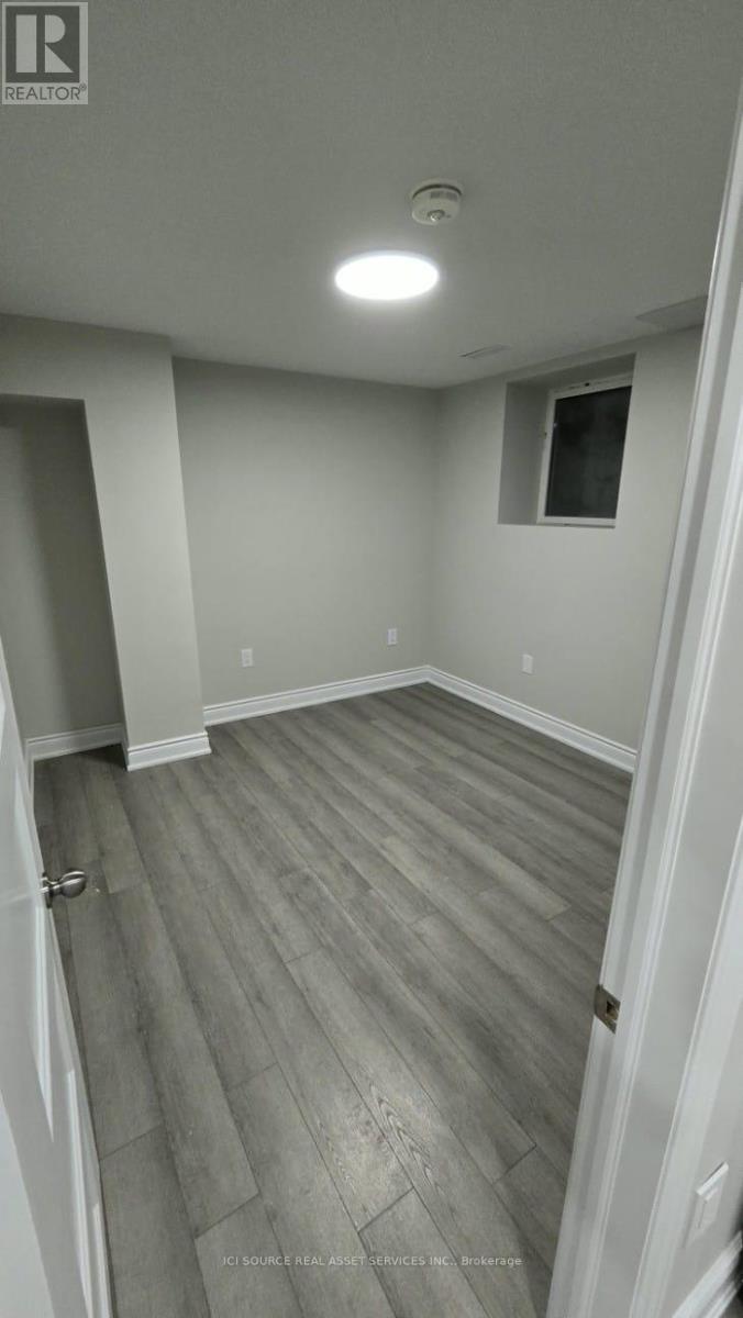 Lower - 508 Boyd Lane, Milton, Ontario  L9E 1W6 - Photo 7 - W13056152