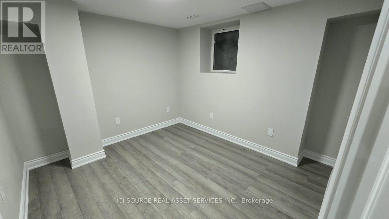 Lower - 508 Boyd Lane, Milton, Ontario  L9E 1W6 - Photo 8 - W13056152