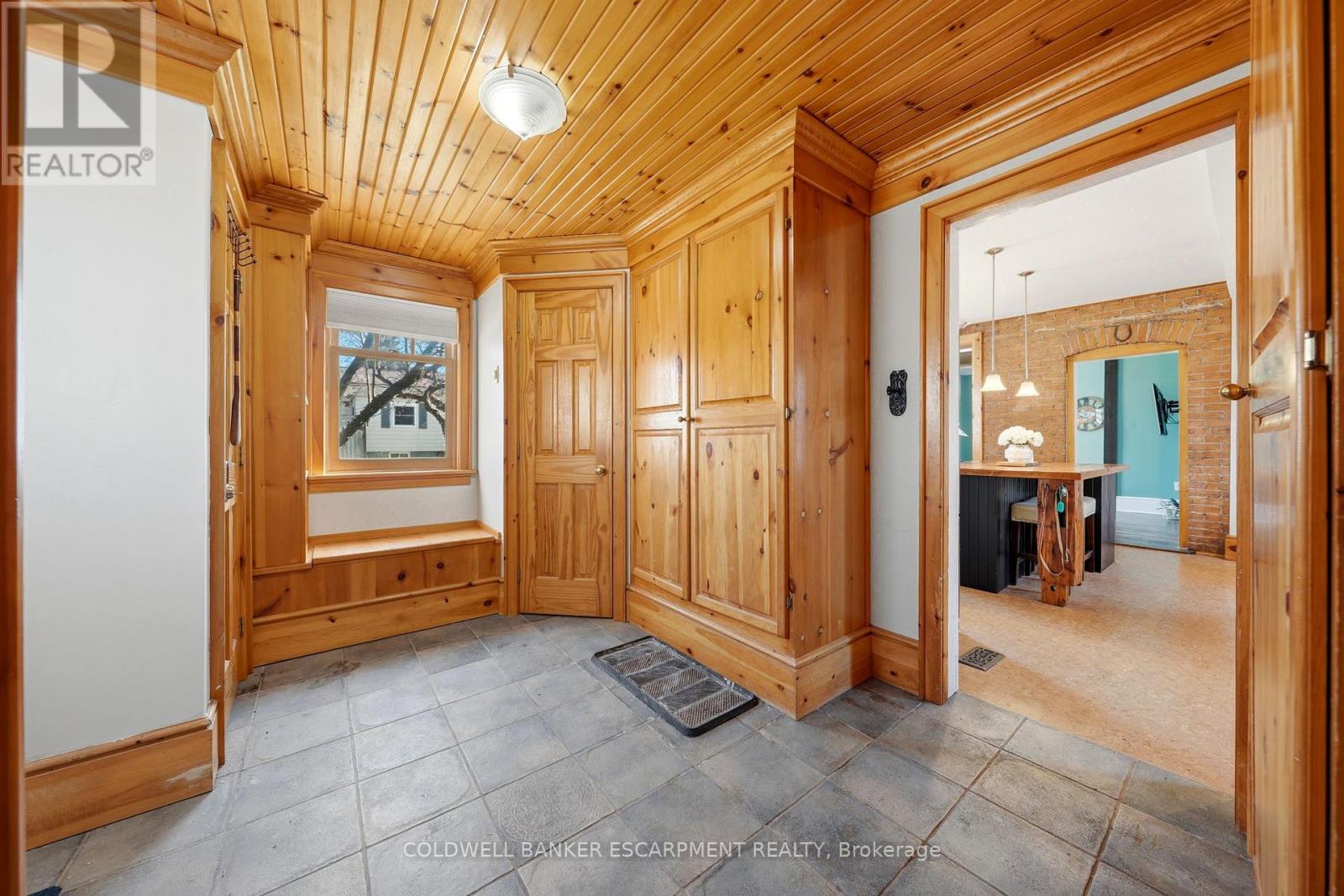 219 Arthur Street, Halton Hills, Ontario  L7J 1L8 - Photo 21 - W13056154