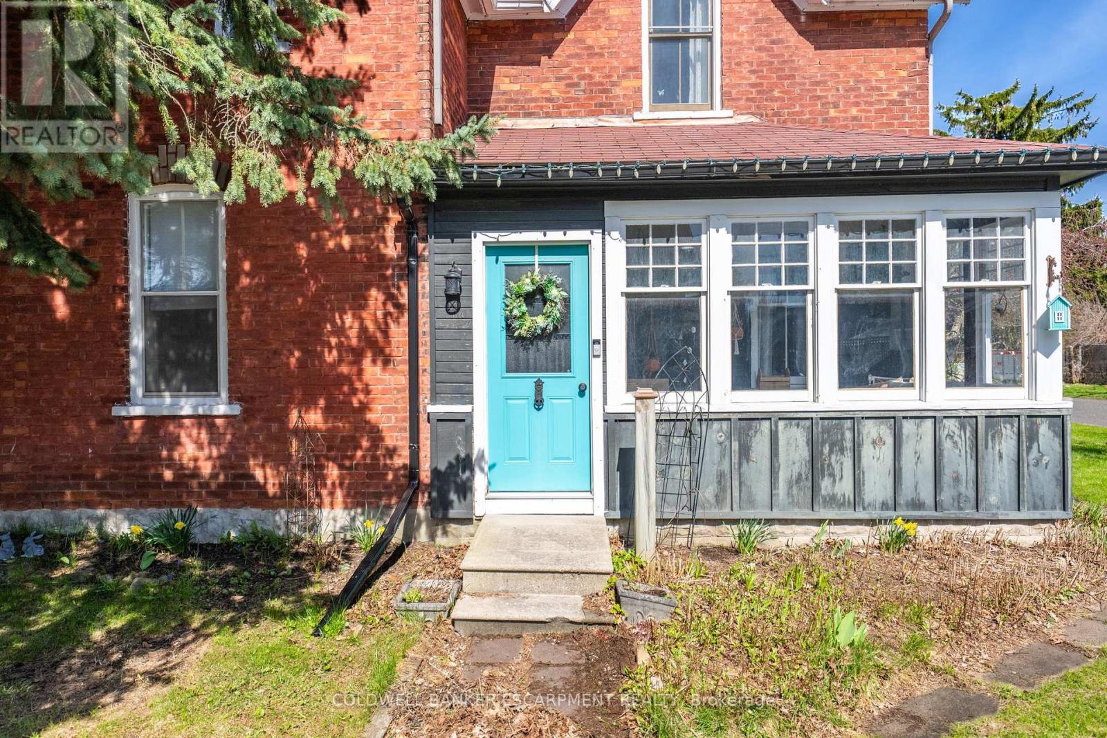 219 Arthur Street, Halton Hills, Ontario  L7J 1L8 - Photo 3 - W13056154