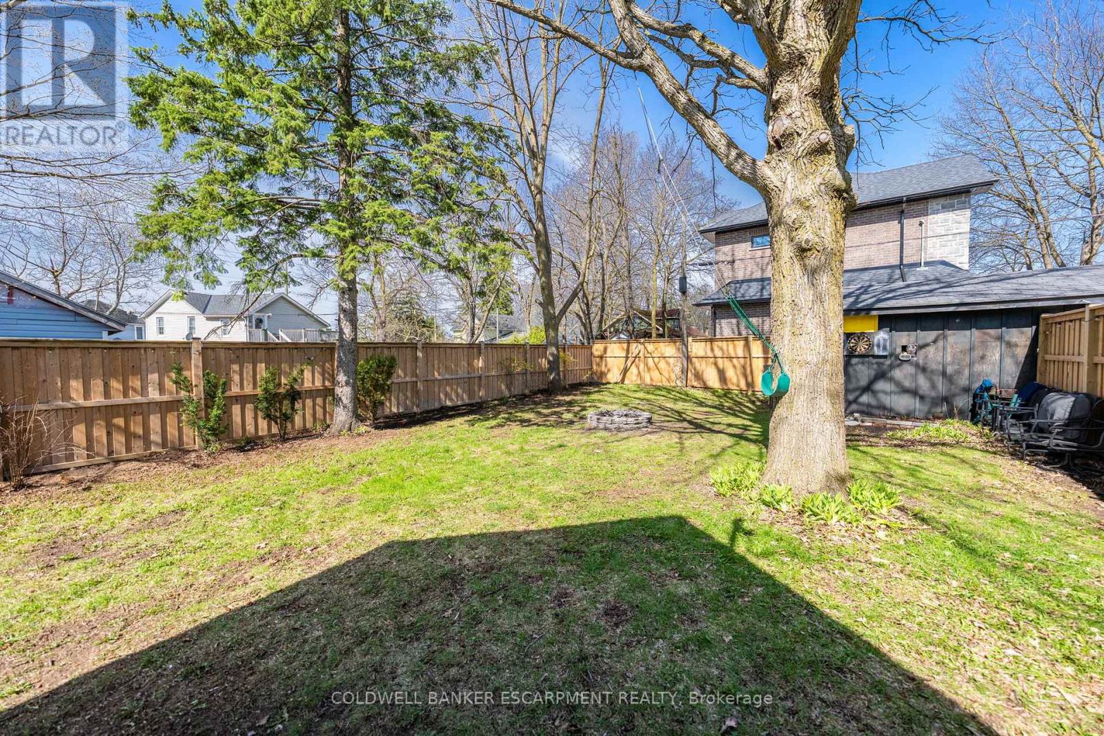 219 Arthur Street, Halton Hills, Ontario  L7J 1L8 - Photo 35 - W13056154