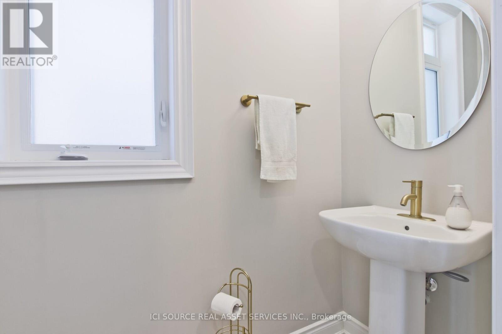 2nd Floor & 3rd Floor - 14 Kipling Grove Court, Toronto, Ontario  M9B 0C6 - Photo 18 - W13056168