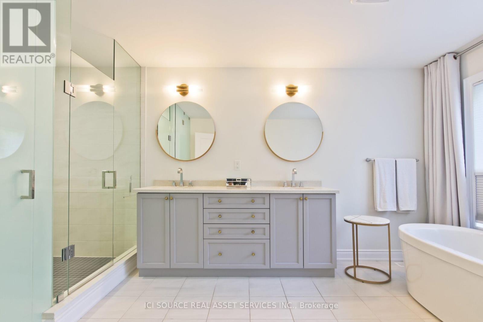 2nd Floor & 3rd Floor - 14 Kipling Grove Court, Toronto, Ontario  M9B 0C6 - Photo 25 - W13056168