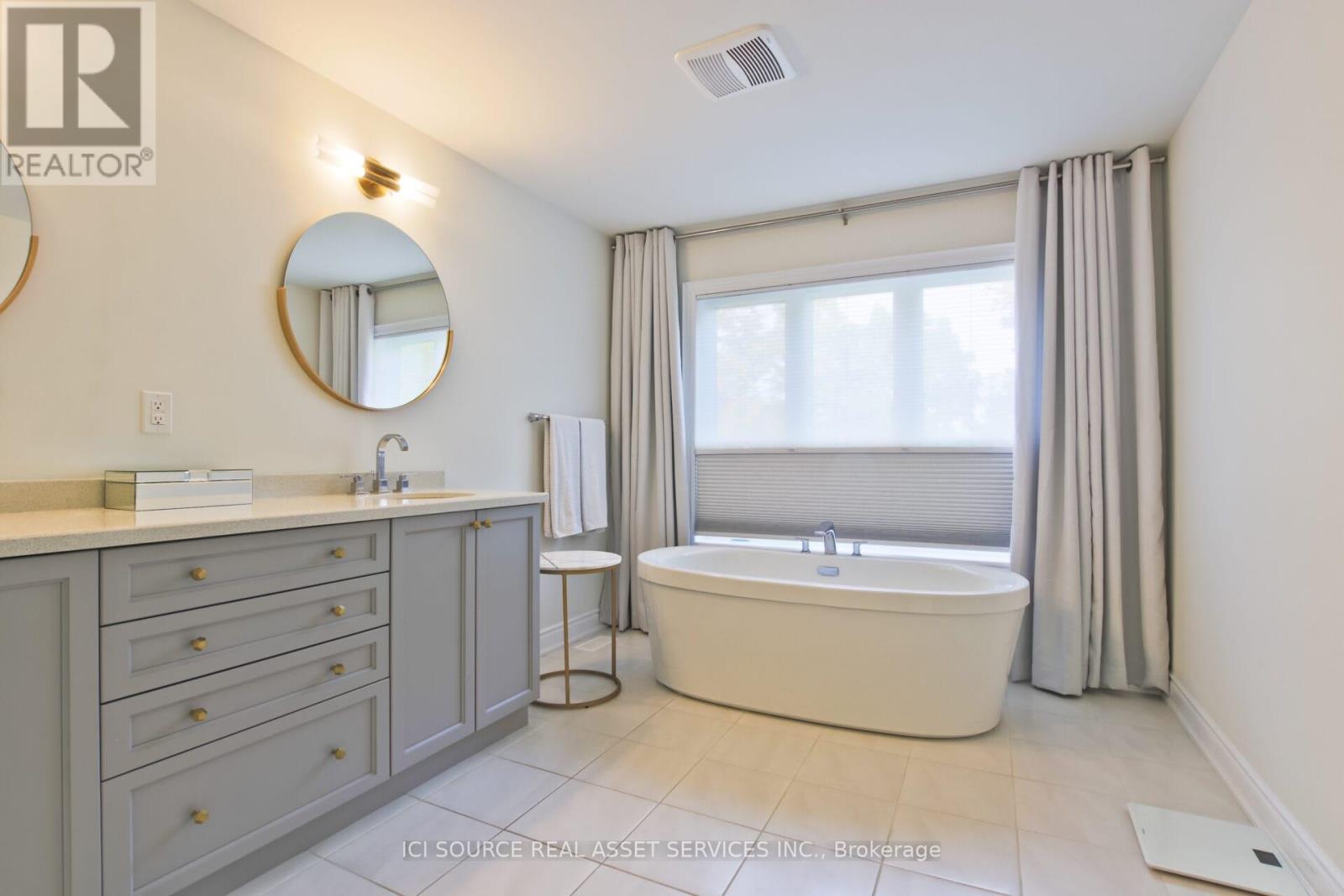 2nd Floor & 3rd Floor - 14 Kipling Grove Court, Toronto, Ontario  M9B 0C6 - Photo 26 - W13056168