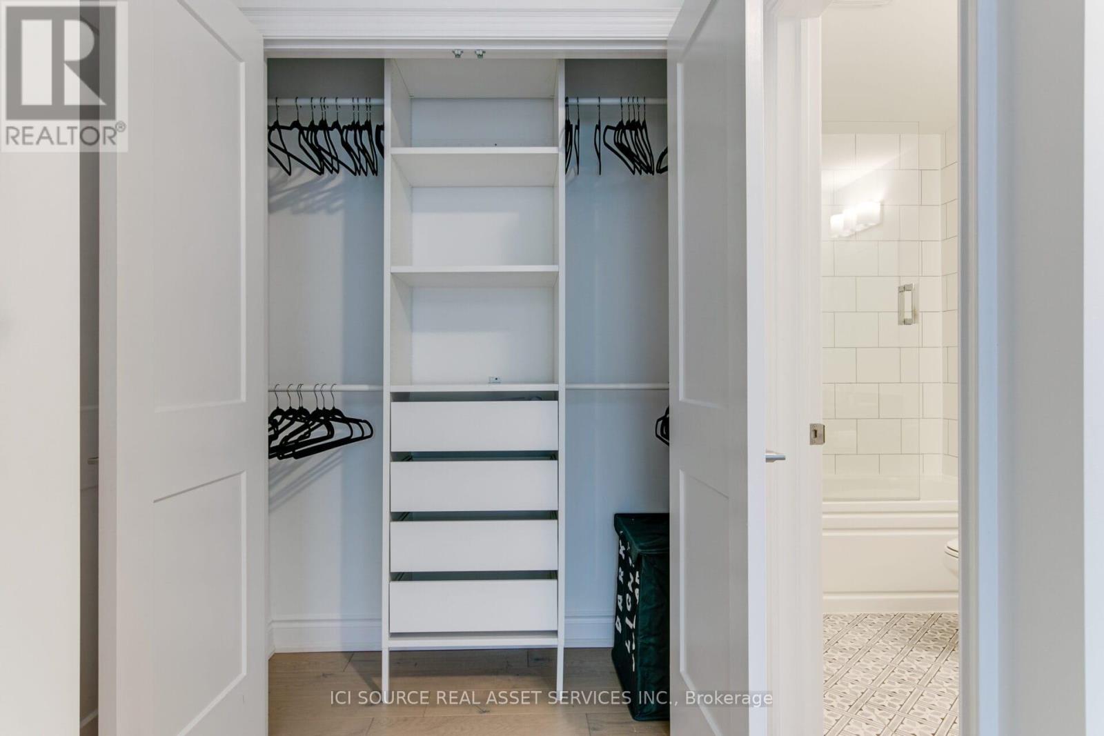 2nd Floor & 3rd Floor - 14 Kipling Grove Court, Toronto, Ontario  M9B 0C6 - Photo 34 - W13056168