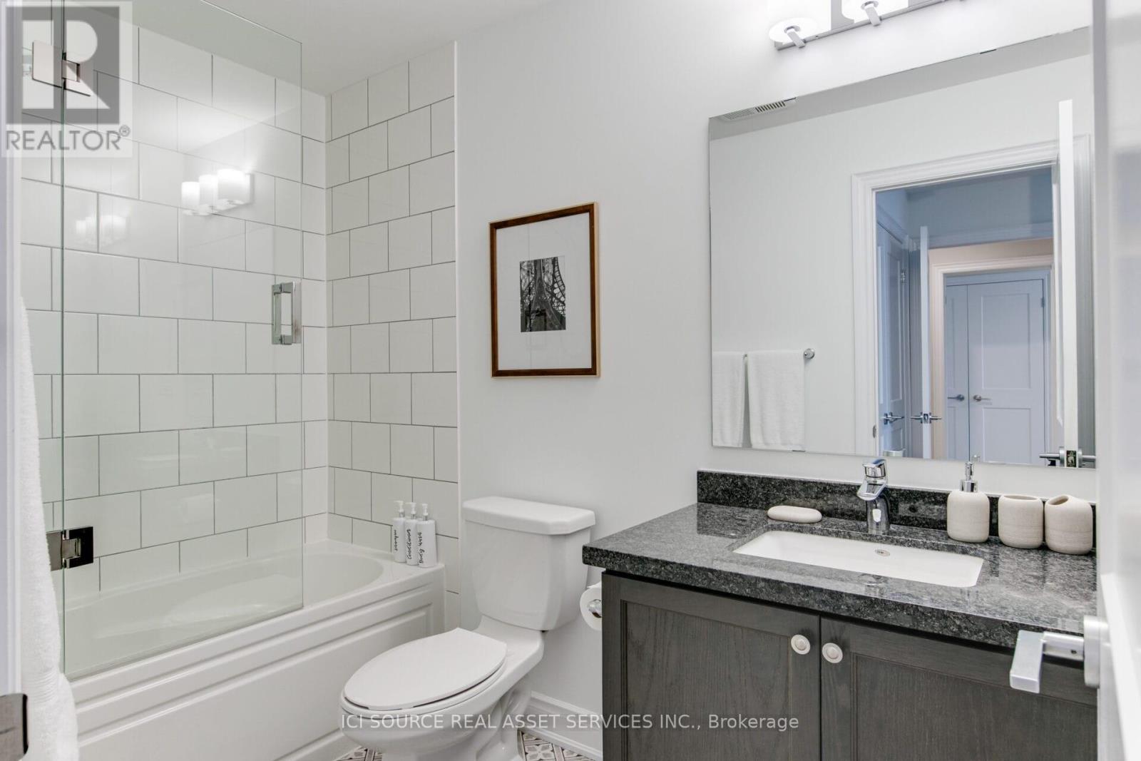 2nd Floor & 3rd Floor - 14 Kipling Grove Court, Toronto, Ontario  M9B 0C6 - Photo 37 - W13056168