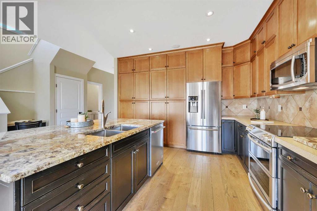 176 Ingle Close, Red Deer, Alberta  T4R 3S2 - Photo 6 - A2301218