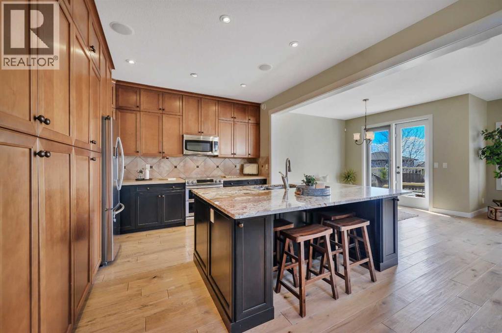 176 Ingle Close, Red Deer, Alberta  T4R 3S2 - Photo 5 - A2301218