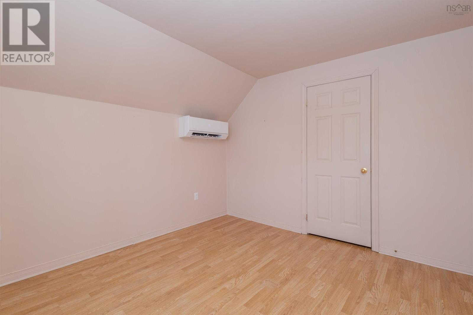 258 Terrace Street, Sydney, Nova Scotia  B1P 2M2 - Photo 18 - 202604025