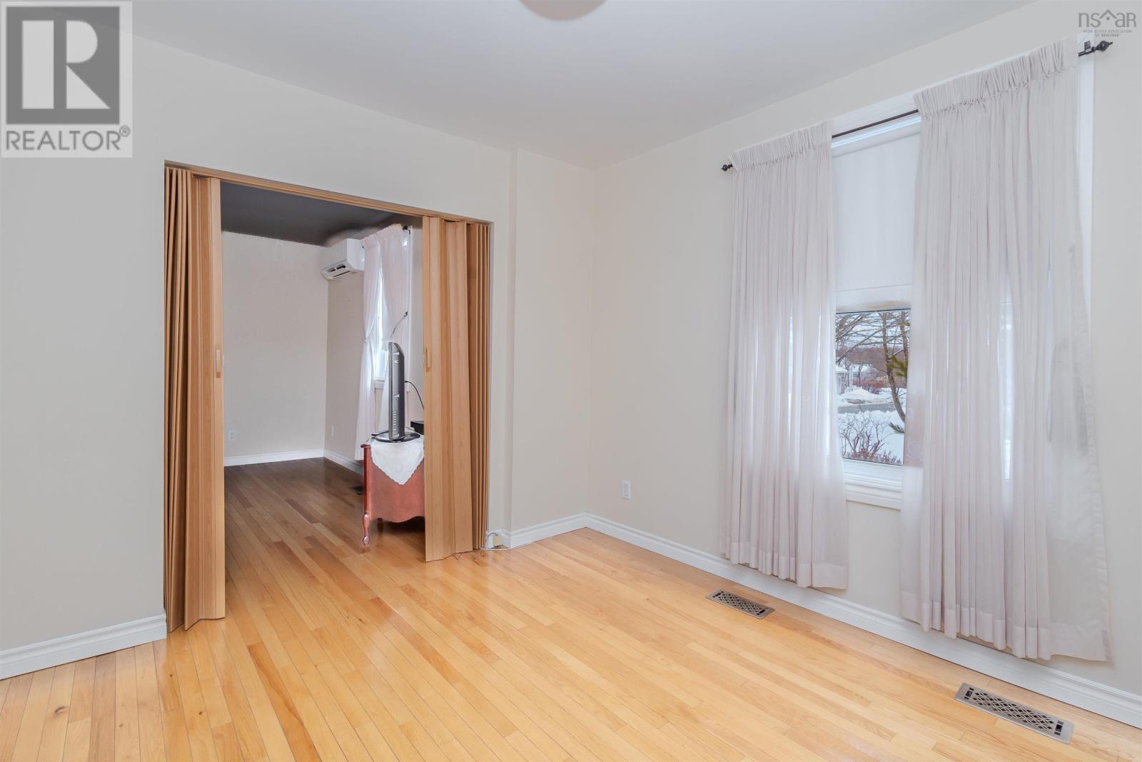 258 Terrace Street, Sydney, Nova Scotia  B1P 2M2 - Photo 10 - 202604025